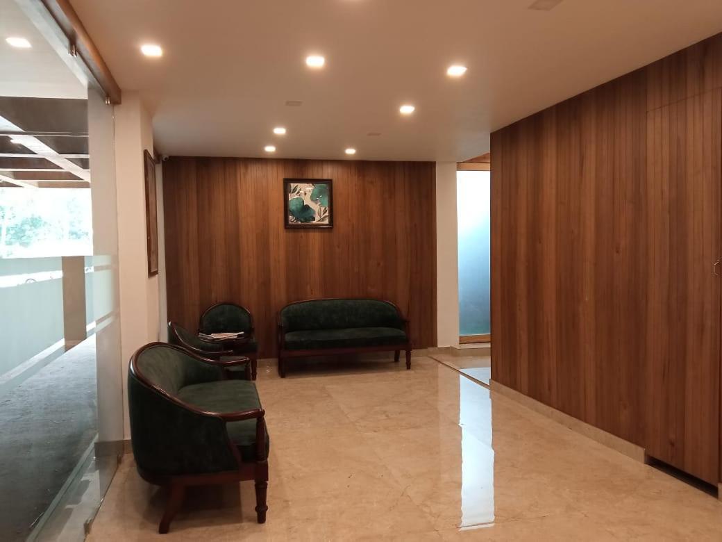 Mpsroyalsuites Perintalmanna Dış mekan fotoğraf