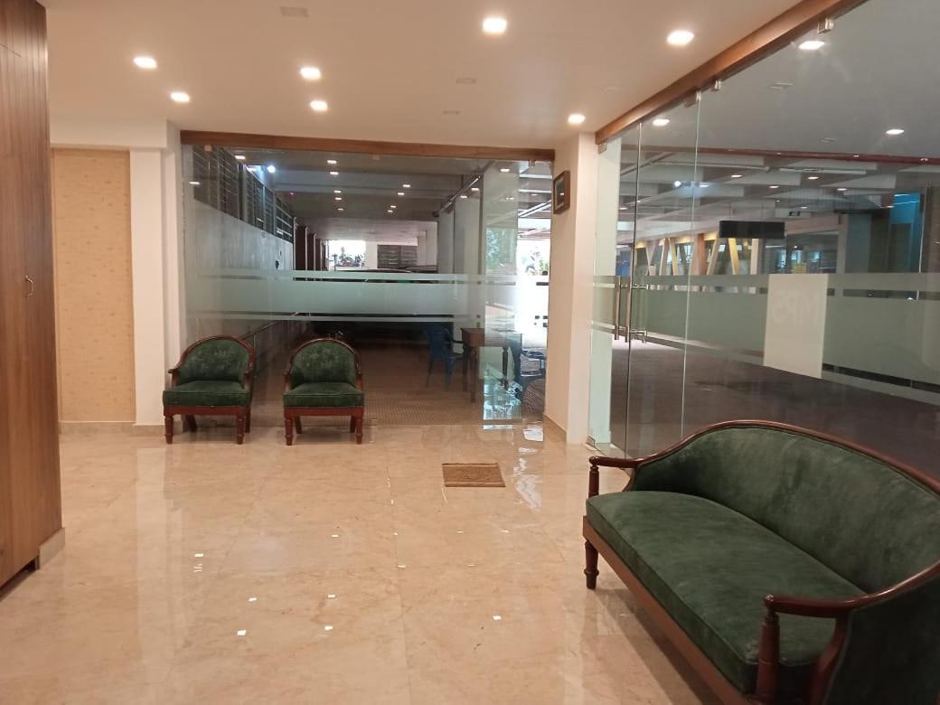 Mpsroyalsuites Perintalmanna Dış mekan fotoğraf